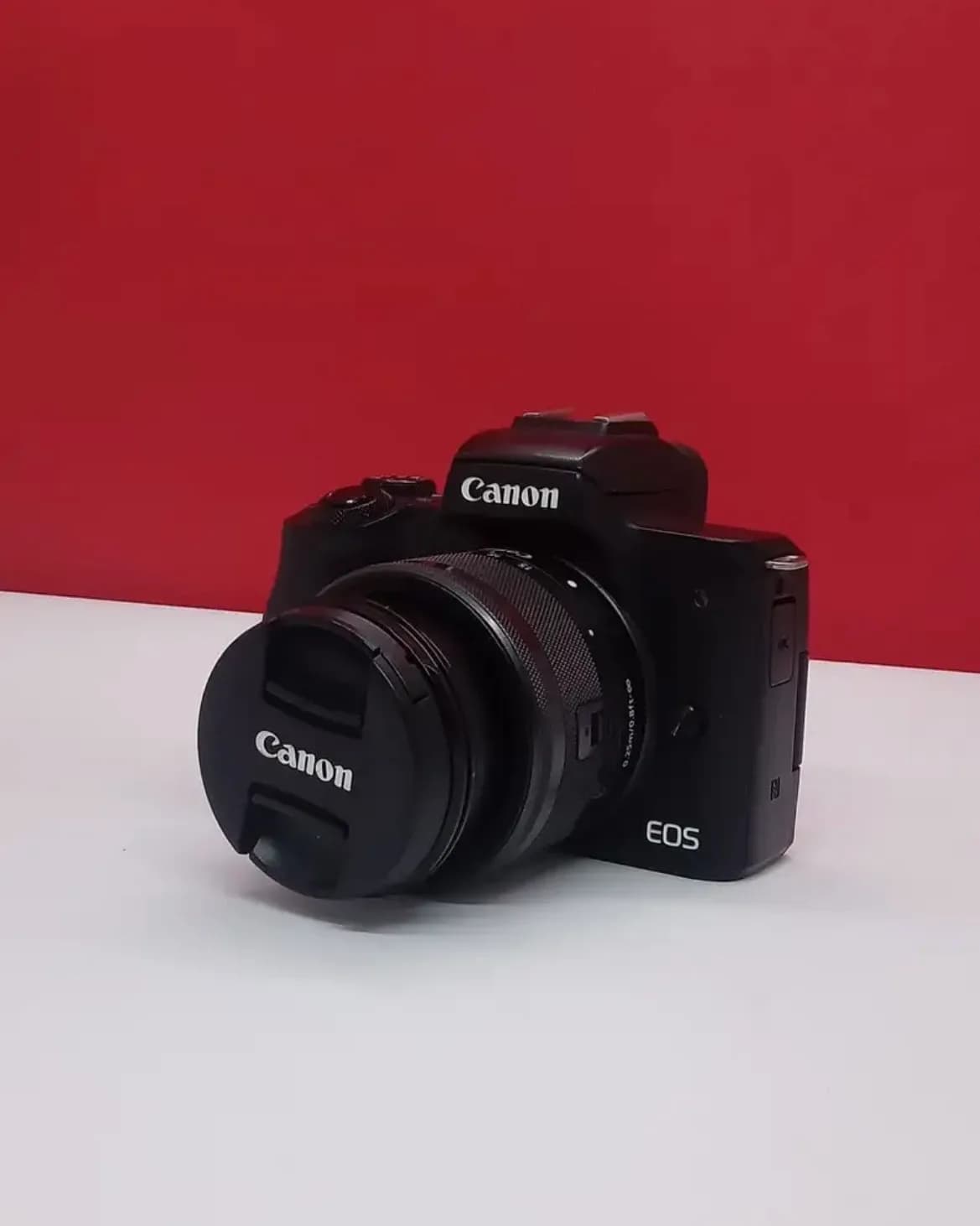 Canon EOS M50